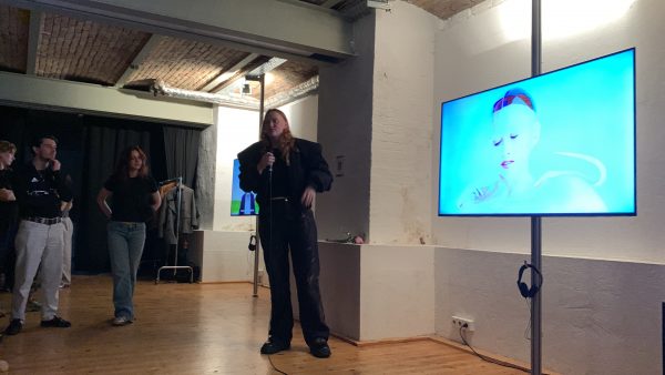 CB5EBE5B-A00C-4FF9-98CF-3E40C73DD4A2